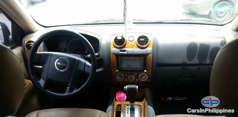 Isuzu Alterra Automatic 2011 in Bataan