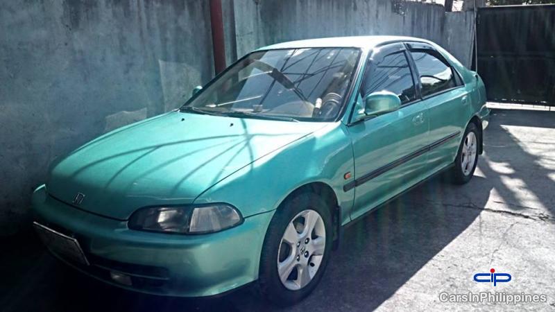 Honda Civic - image 3