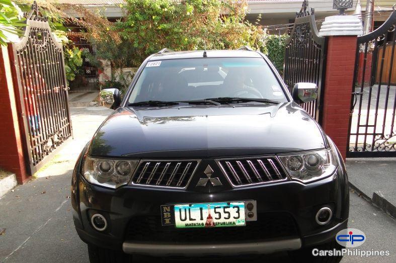 Picture of Mitsubishi Montero Sport Automatic 2012