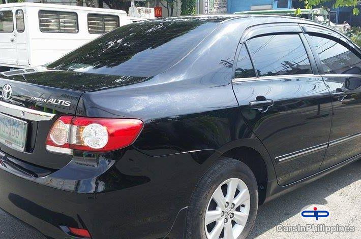 Toyota Corolla Automatic - image 9