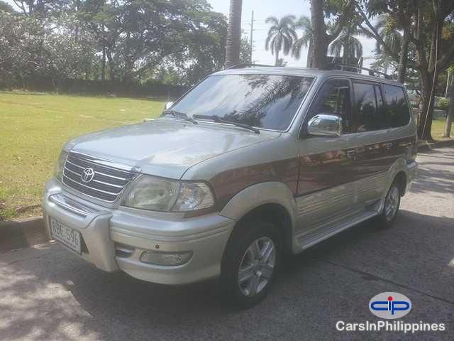 Toyota Revo - image 3