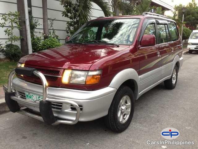 Picture of Toyota Revo