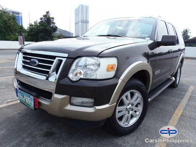 Pictures of Ford Explorer Automatic 2008