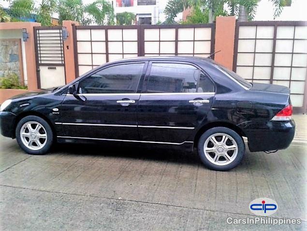 Mitsubishi Lancer Automatic - image 9