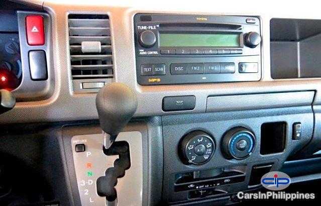 Toyota Hiace - image 4