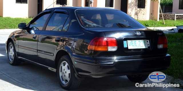 Honda Civic Automatic - image 3