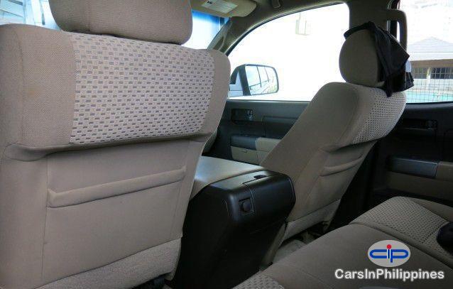 Toyota Tundra Automatic - image 6