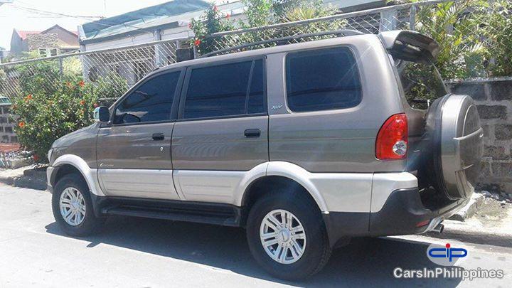 Picture of Isuzu Crosswind Automatic 2011