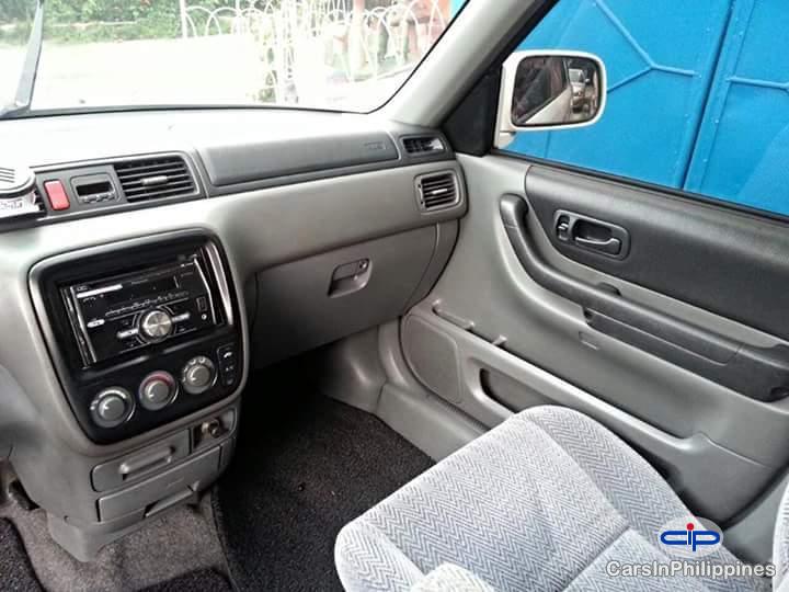 Honda CR-V Automatic - image 3