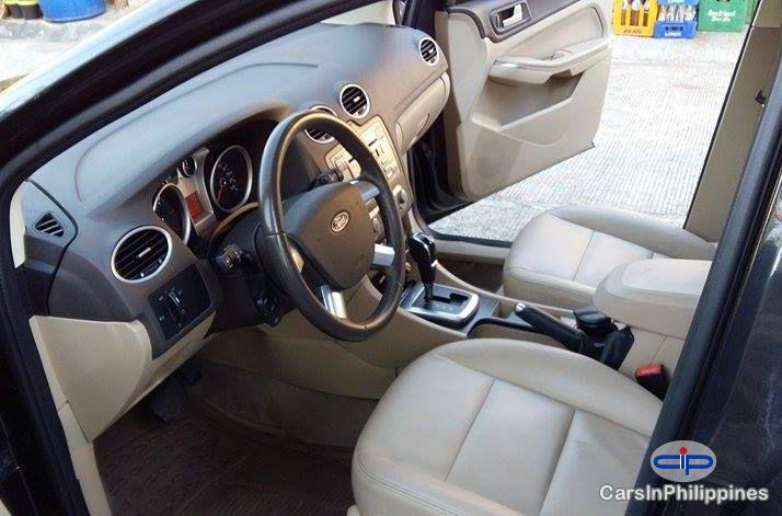 Ford Focus Automatic - image 4