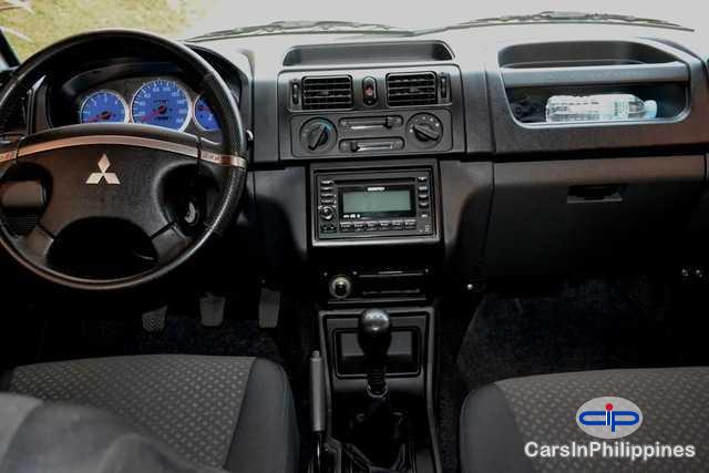Mitsubishi Adventure Manual 2011