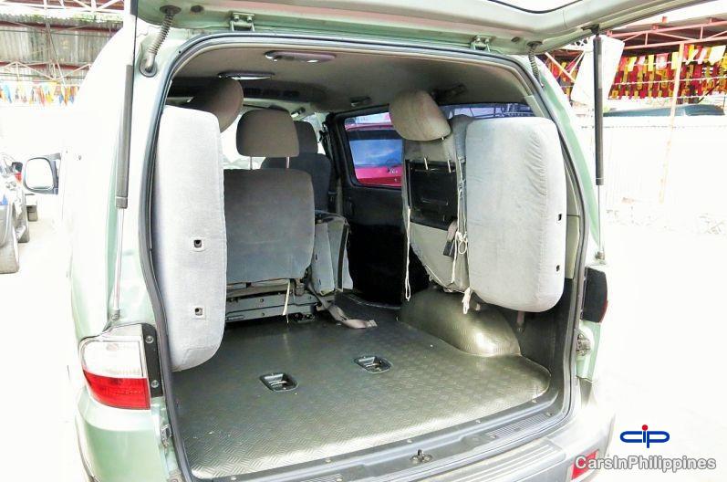 Hyundai Starex Automatic - image 9