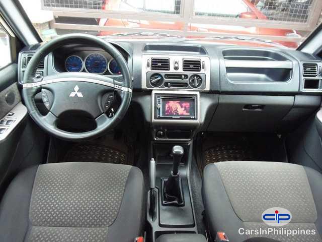 Mitsubishi Adventure Manual 2012