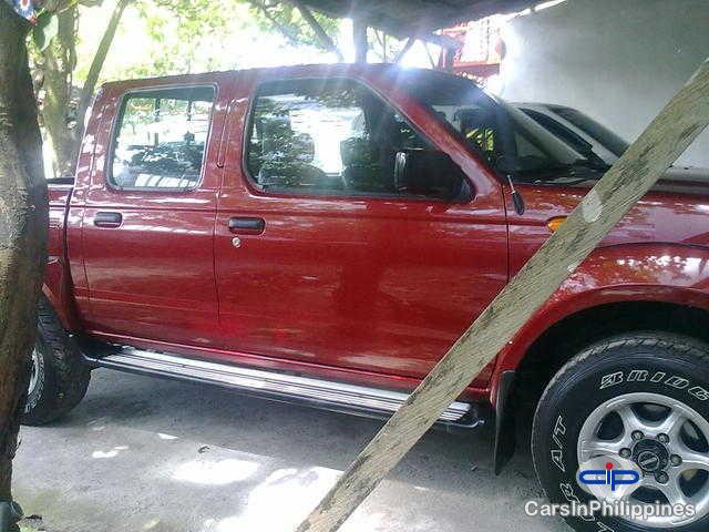Pictures of Nissan Frontier Automatic 2004