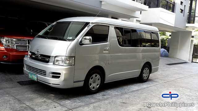 Toyota Hiace Automatic 2007 - image 2
