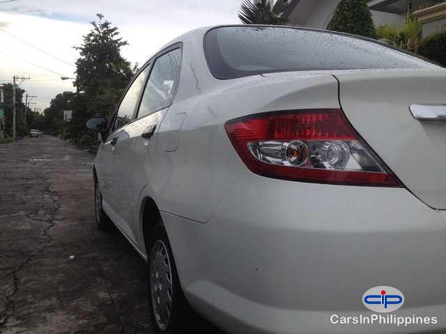 Honda City Manual - image 3