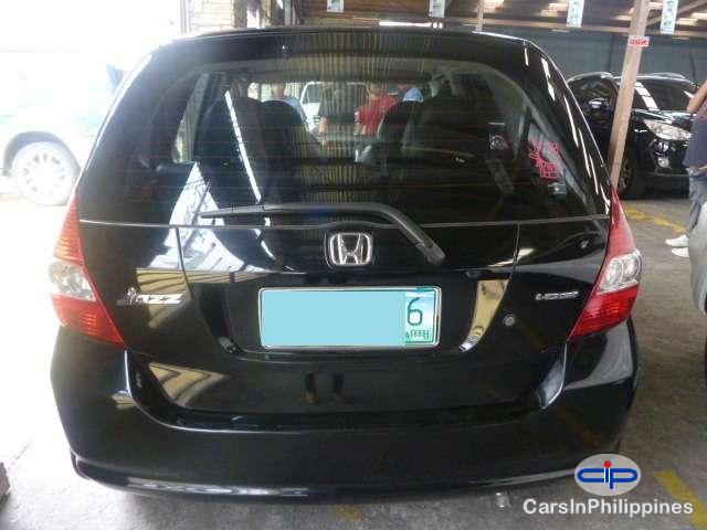 Honda Jazz Automatic - image 3