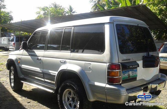 Mitsubishi Pajero Automatic - image 4