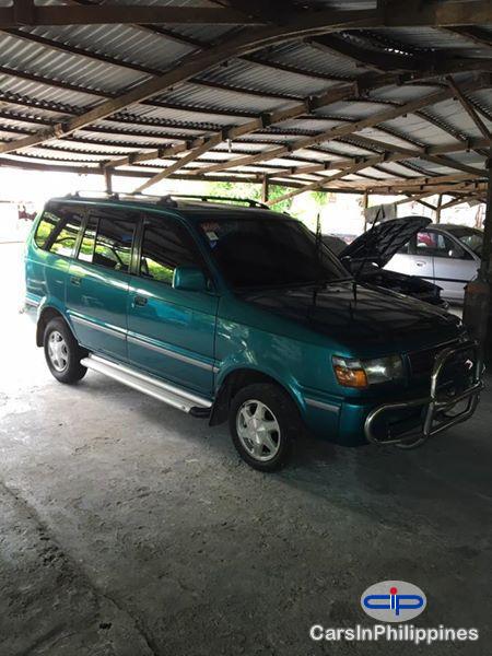 Pictures of Toyota Revo Manual 1999