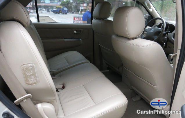 Toyota Fortuner Automatic - image 9