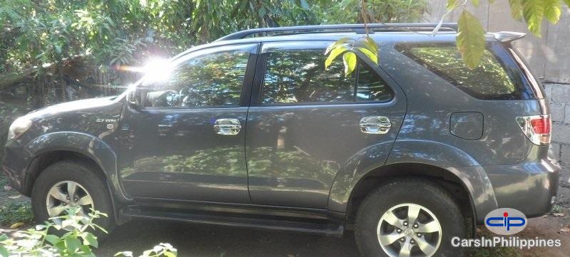 Toyota Fortuner Automatic 2008 - image 3