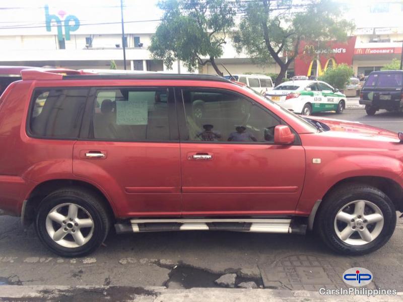 Nissan X-Trail Automatic - image 2