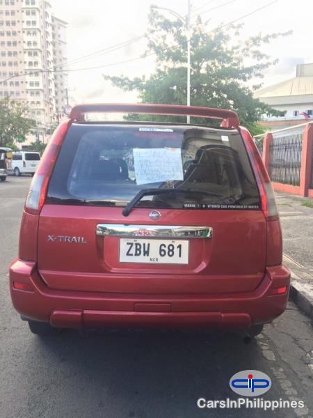 Nissan X-Trail Automatic - image 3