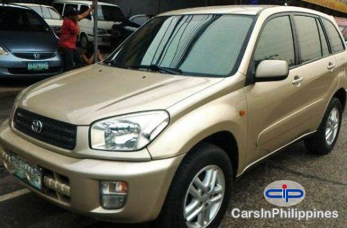 Toyota RAV4 Manual - image 2