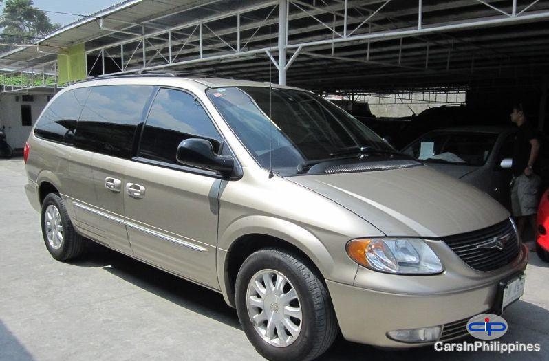 Chrysler Town n Country Automatic - image 1