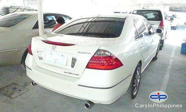 Honda Accord - image 3