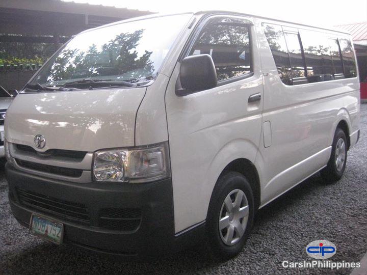 Toyota Hiace Manual 2010 - image 2