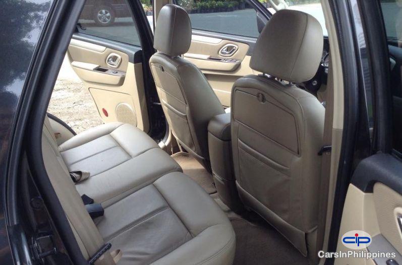 Ford Escape Automatic - image 4