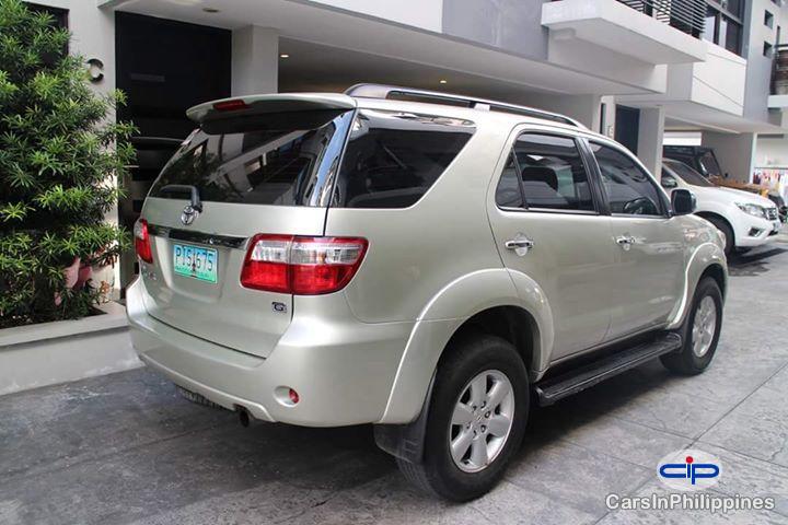Toyota Fortuner Automatic 2011