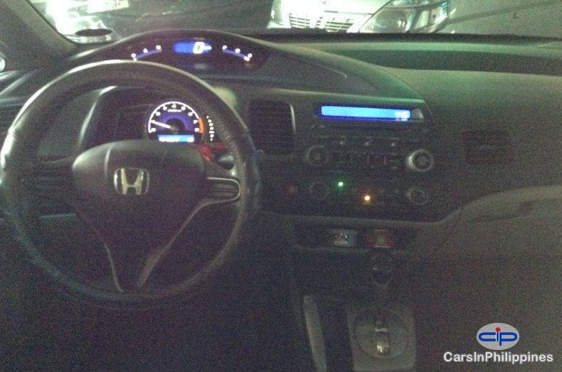 Honda Civic Automatic - image 3
