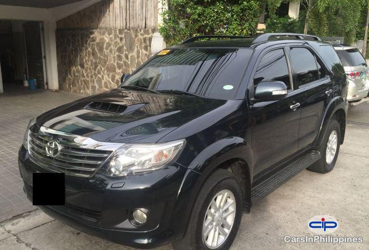 Toyota Fortuner - image 2