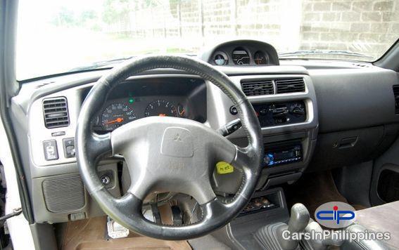 Mitsubishi Strada Manual - image 10
