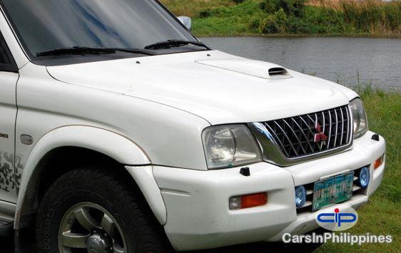 Mitsubishi Strada Manual