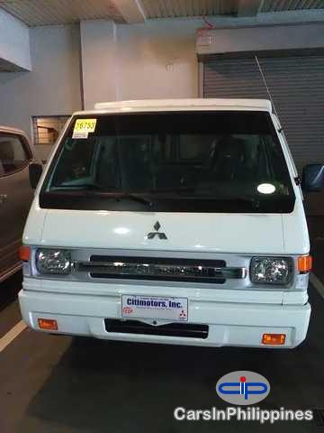 Pictures of Mitsubishi L300