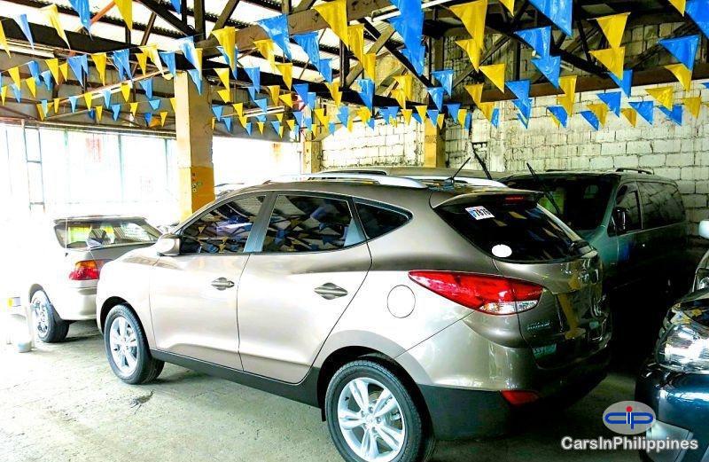Hyundai Tucson Manual 2010 - image 2