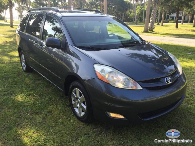 Toyota Sienna Automatic 2006 - image 2