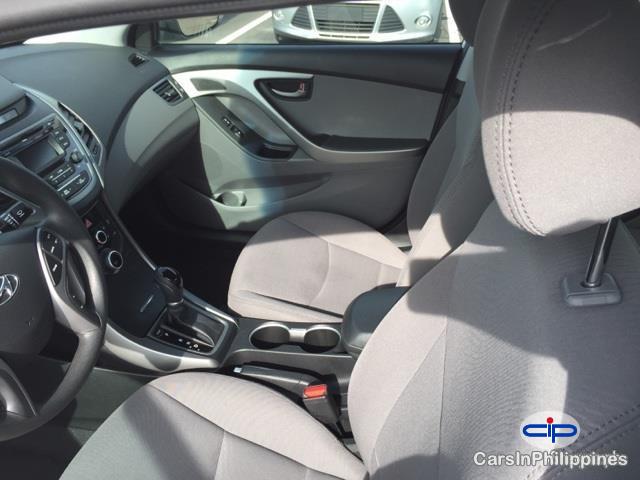 Hyundai Elantra Automatic 2014 - image 3
