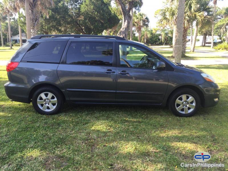 Toyota Sienna Automatic 2006 - image 3