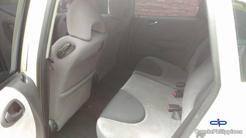 Pictures of Honda Fit Automatic 2002