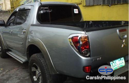 Mitsubishi Strada