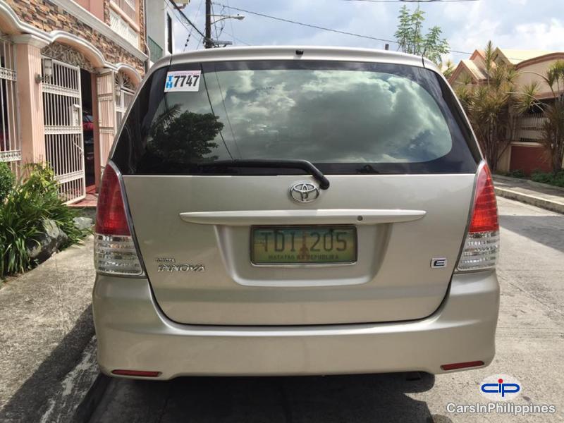Toyota Innova Automatic 2011