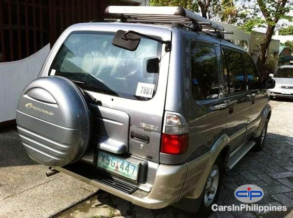 Isuzu Crosswind Automatic - image 3