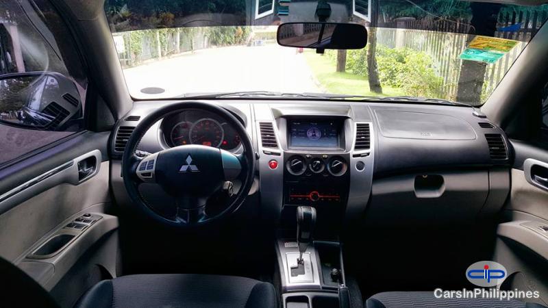 Mitsubishi Montero Sport Automatic - image 2