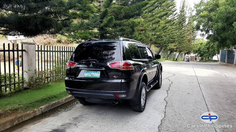 Mitsubishi Montero Sport Automatic - image 3