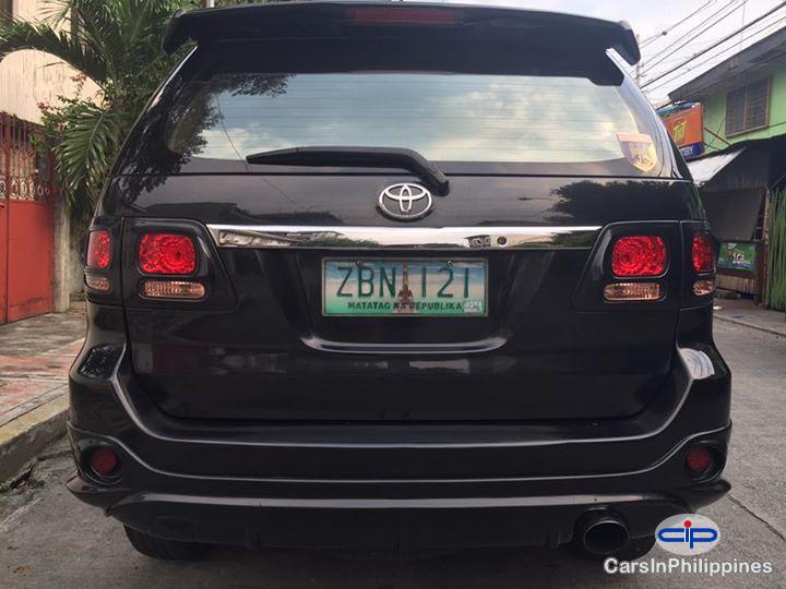 Toyota Fortuner Automatic 2005 - image 4