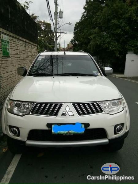 Picture of Mitsubishi Montero Sport Manual